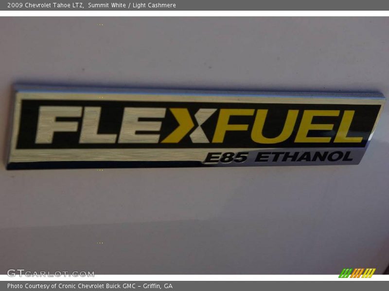 Summit White / Light Cashmere 2009 Chevrolet Tahoe LTZ