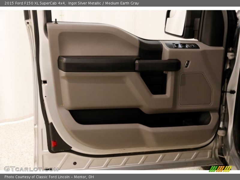 Ingot Silver Metallic / Medium Earth Gray 2015 Ford F150 XL SuperCab 4x4
