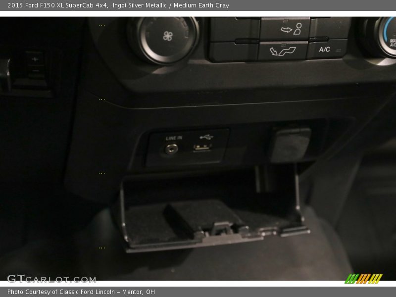Ingot Silver Metallic / Medium Earth Gray 2015 Ford F150 XL SuperCab 4x4
