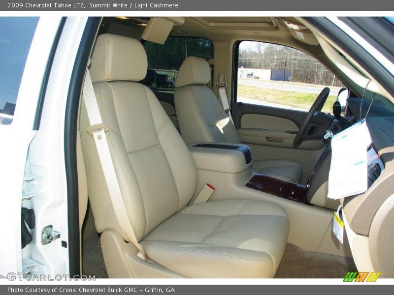 Summit White / Light Cashmere 2009 Chevrolet Tahoe LTZ
