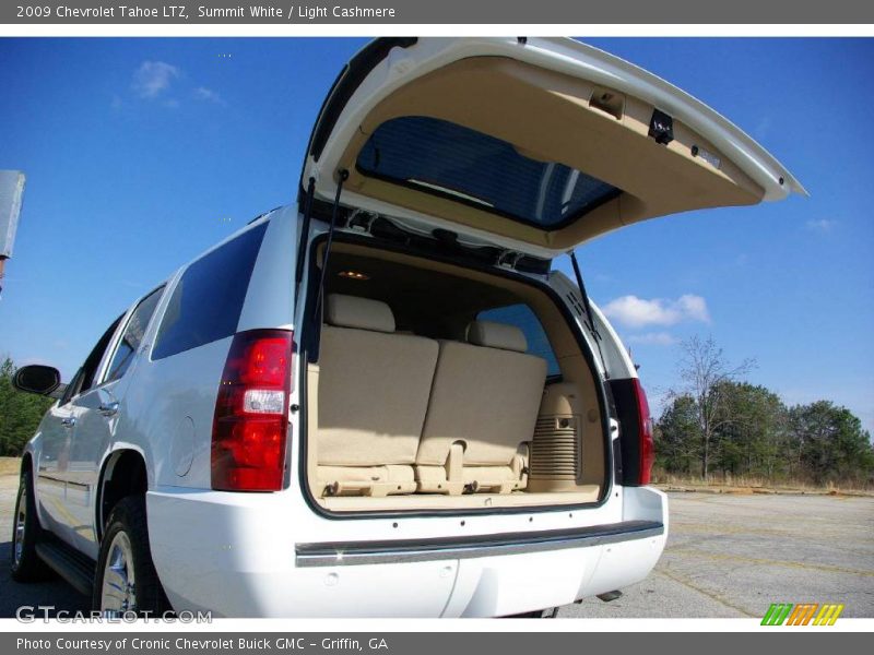 Summit White / Light Cashmere 2009 Chevrolet Tahoe LTZ