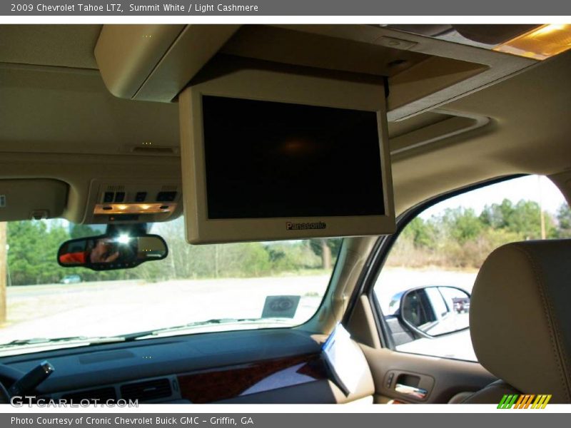 Summit White / Light Cashmere 2009 Chevrolet Tahoe LTZ