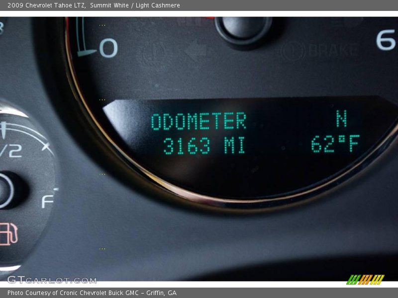 Summit White / Light Cashmere 2009 Chevrolet Tahoe LTZ