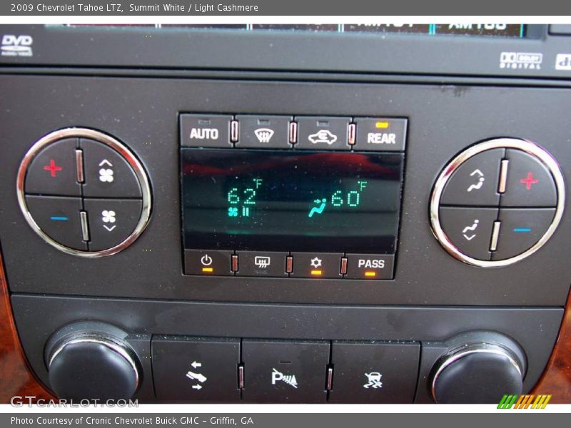 Summit White / Light Cashmere 2009 Chevrolet Tahoe LTZ