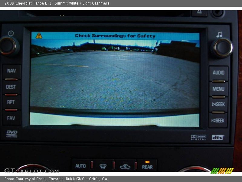 Summit White / Light Cashmere 2009 Chevrolet Tahoe LTZ