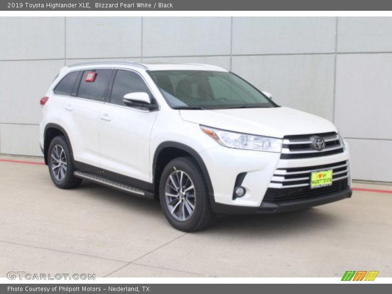 Blizzard Pearl White / Black 2019 Toyota Highlander XLE