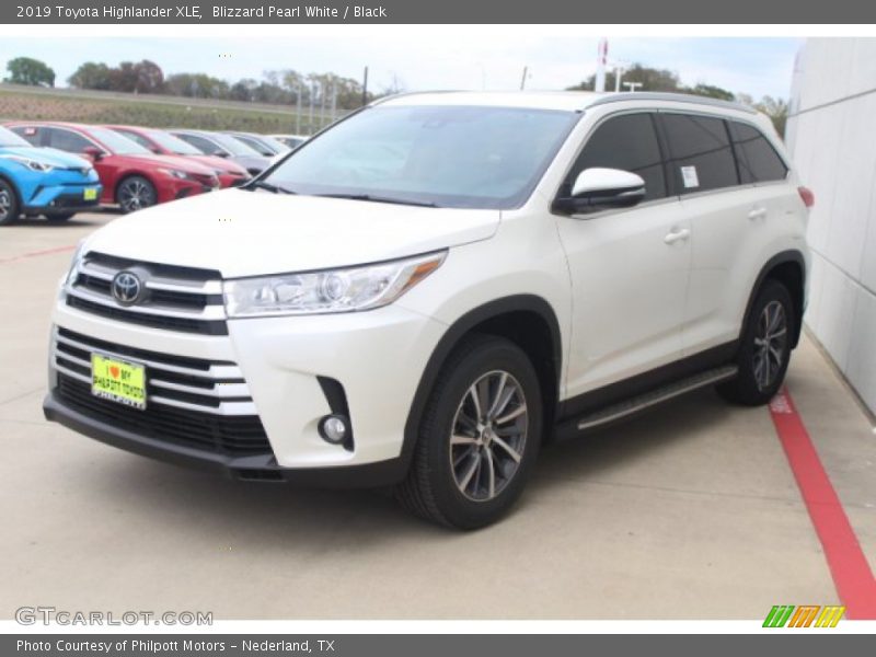 Blizzard Pearl White / Black 2019 Toyota Highlander XLE