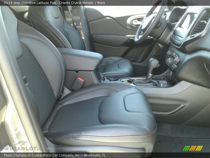 Granite Crystal Metallic / Black 2019 Jeep Cherokee Latitude Plus