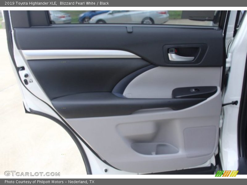 Blizzard Pearl White / Black 2019 Toyota Highlander XLE