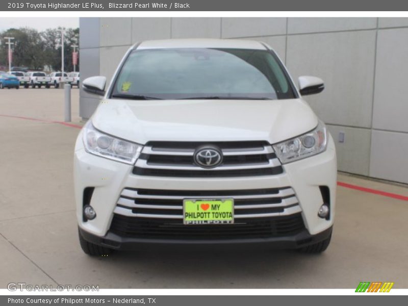 Blizzard Pearl White / Black 2019 Toyota Highlander LE Plus