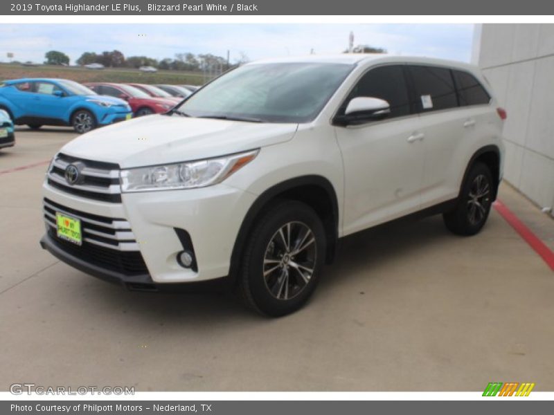 Blizzard Pearl White / Black 2019 Toyota Highlander LE Plus