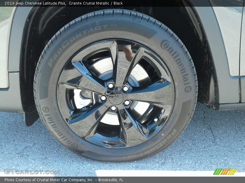 Granite Crystal Metallic / Black 2019 Jeep Cherokee Latitude Plus