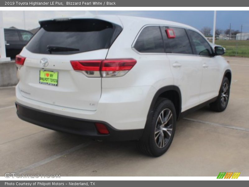 Blizzard Pearl White / Black 2019 Toyota Highlander LE Plus