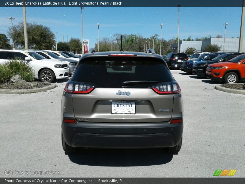 Light Brownstone Pearl / Black 2019 Jeep Cherokee Latitude Plus