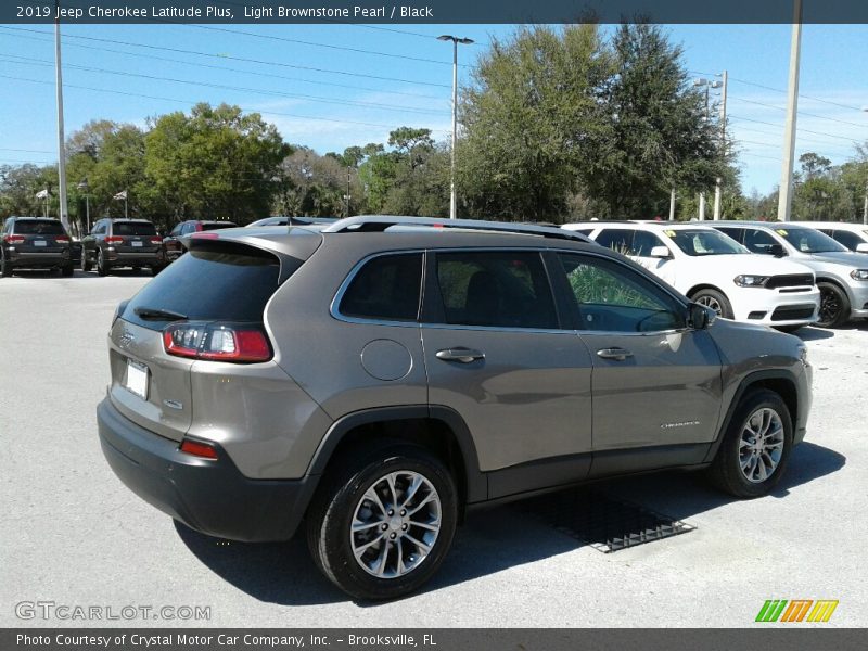 Light Brownstone Pearl / Black 2019 Jeep Cherokee Latitude Plus
