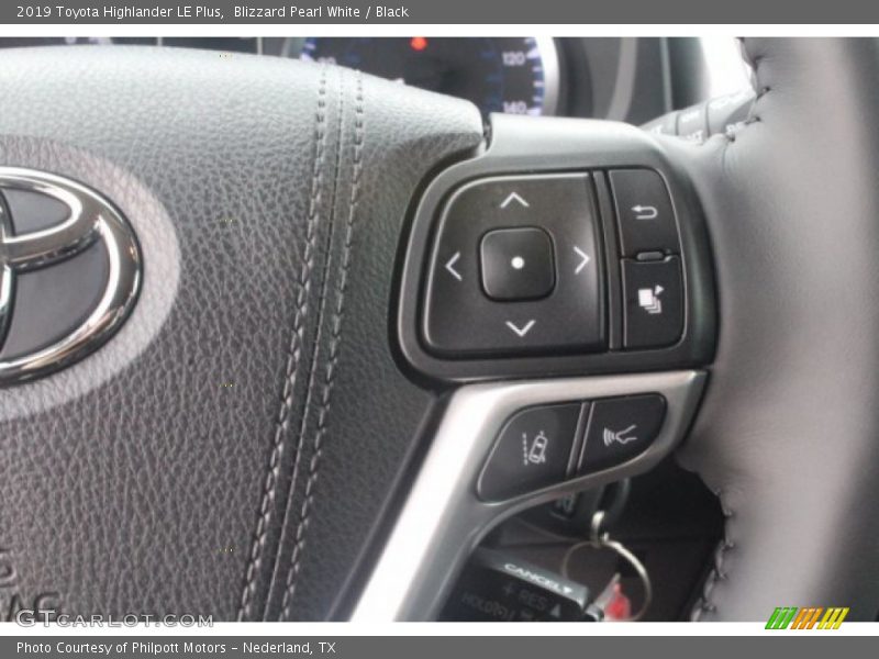 Blizzard Pearl White / Black 2019 Toyota Highlander LE Plus