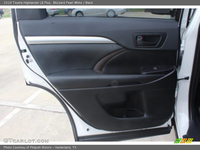 Blizzard Pearl White / Black 2019 Toyota Highlander LE Plus