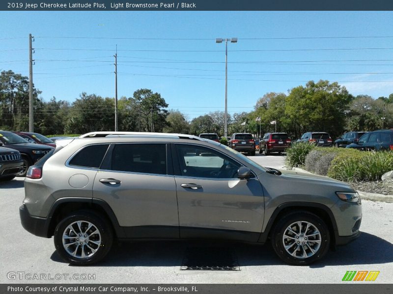 Light Brownstone Pearl / Black 2019 Jeep Cherokee Latitude Plus