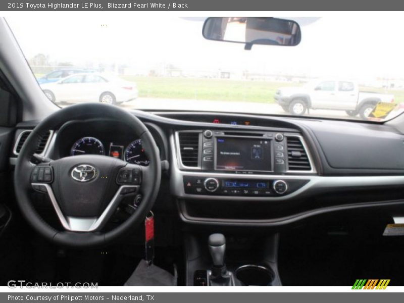 Blizzard Pearl White / Black 2019 Toyota Highlander LE Plus