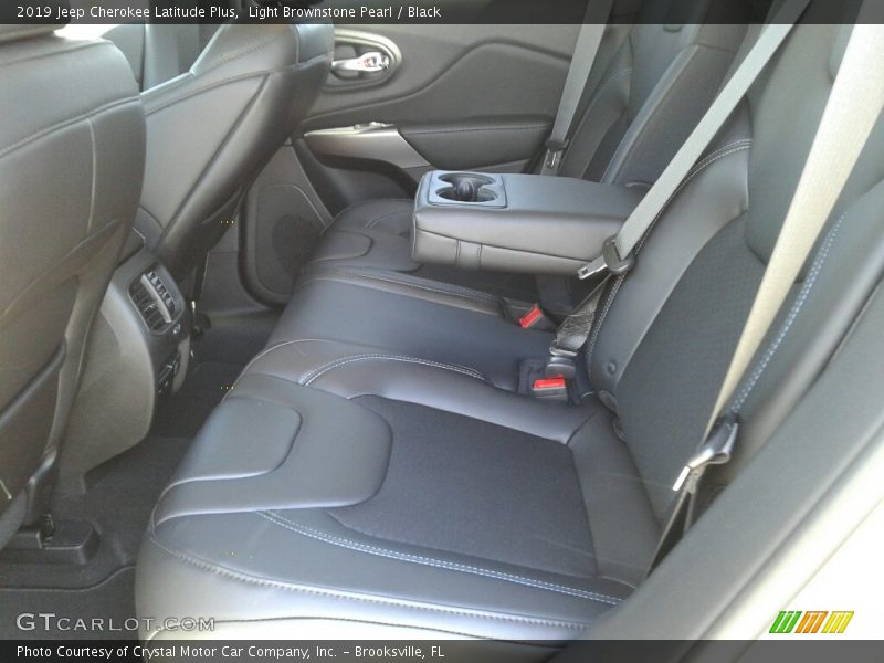 Light Brownstone Pearl / Black 2019 Jeep Cherokee Latitude Plus