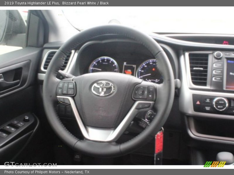 Blizzard Pearl White / Black 2019 Toyota Highlander LE Plus