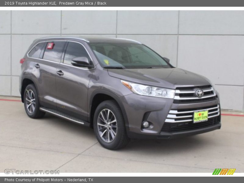 Predawn Gray Mica / Black 2019 Toyota Highlander XLE