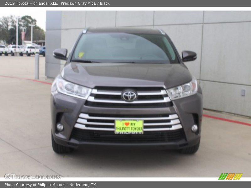 Predawn Gray Mica / Black 2019 Toyota Highlander XLE