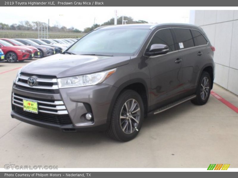 Predawn Gray Mica / Black 2019 Toyota Highlander XLE