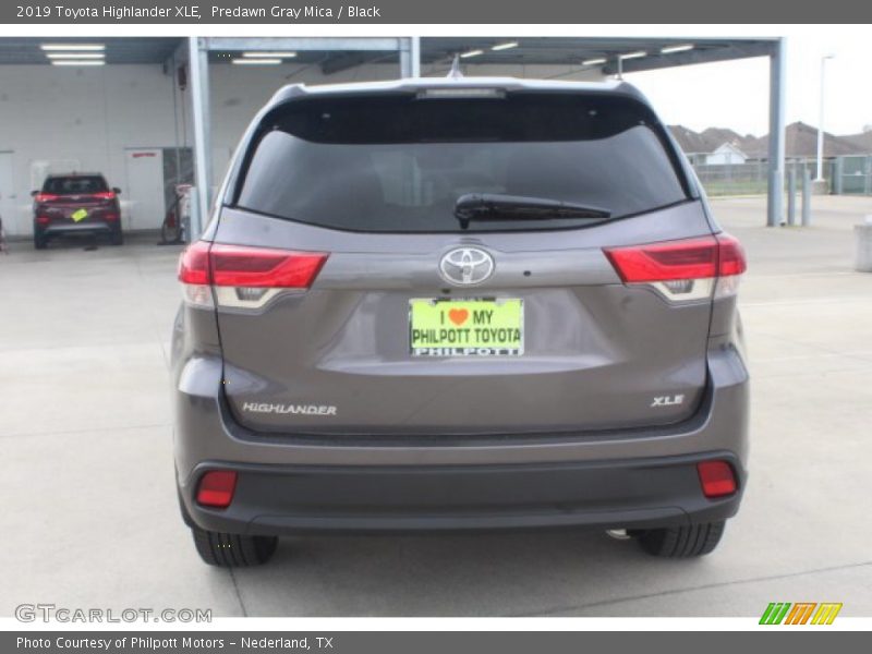 Predawn Gray Mica / Black 2019 Toyota Highlander XLE