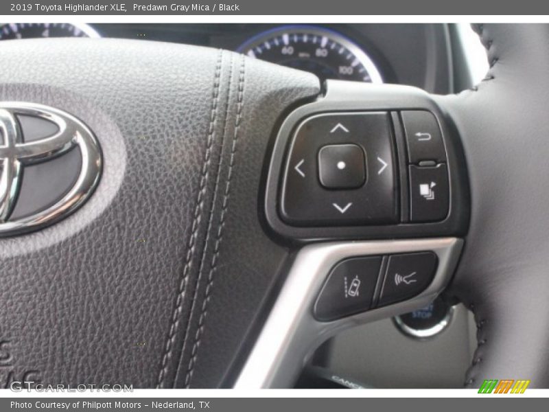 Predawn Gray Mica / Black 2019 Toyota Highlander XLE