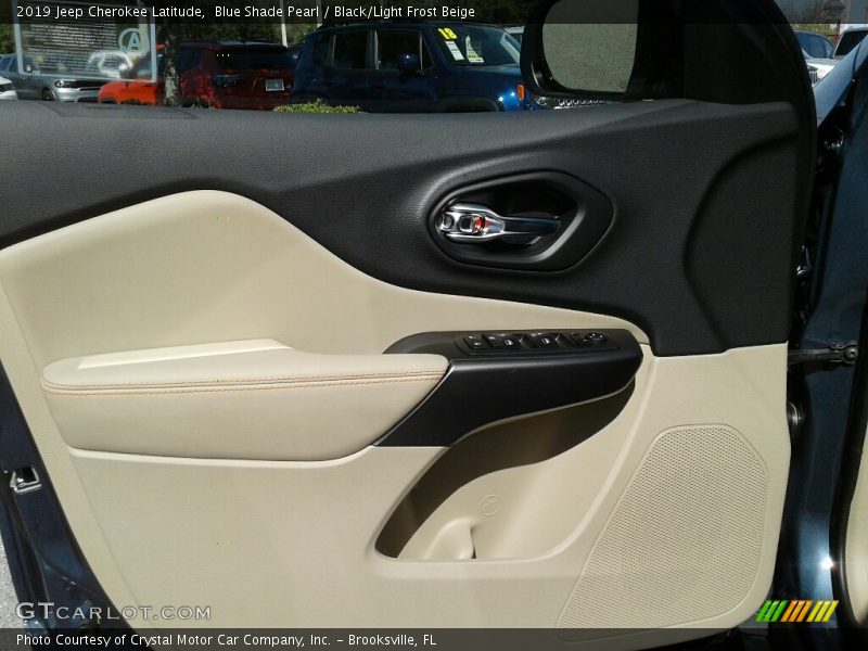 Blue Shade Pearl / Black/Light Frost Beige 2019 Jeep Cherokee Latitude
