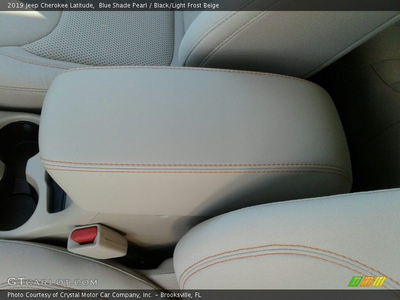 Blue Shade Pearl / Black/Light Frost Beige 2019 Jeep Cherokee Latitude