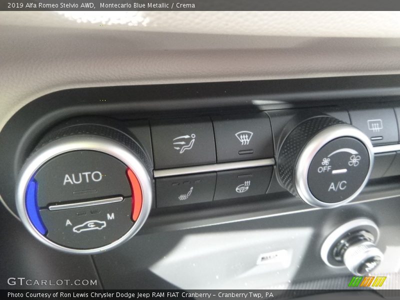 Montecarlo Blue Metallic / Crema 2019 Alfa Romeo Stelvio AWD