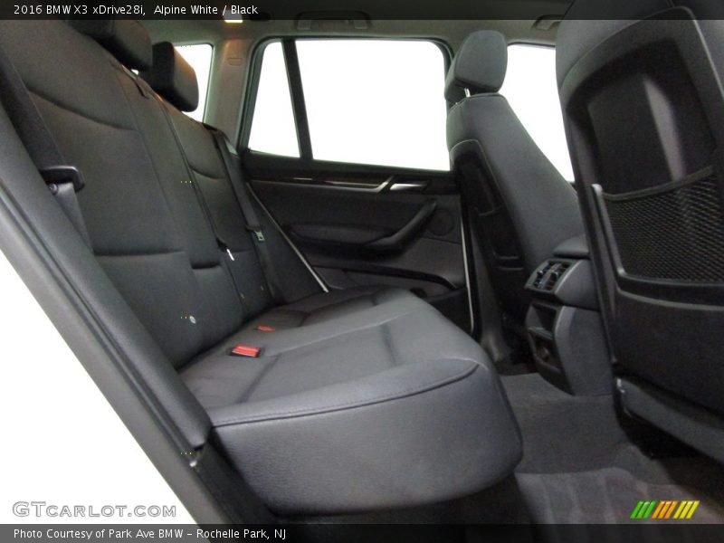 Alpine White / Black 2016 BMW X3 xDrive28i