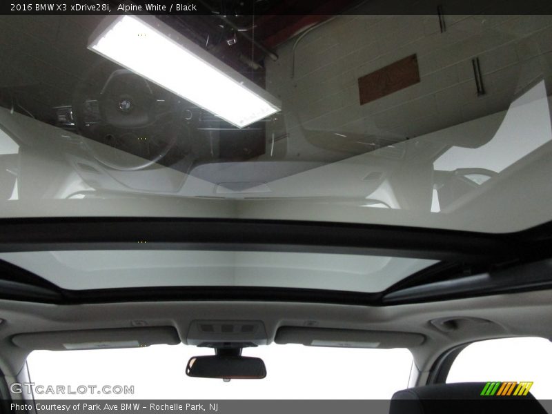 Alpine White / Black 2016 BMW X3 xDrive28i