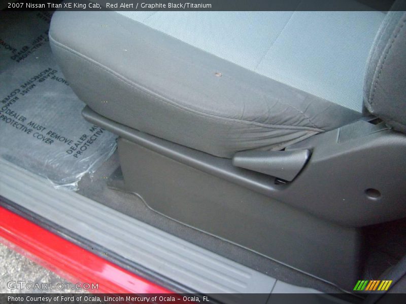 Red Alert / Graphite Black/Titanium 2007 Nissan Titan XE King Cab