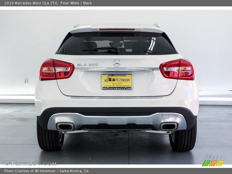 Polar White / Black 2019 Mercedes-Benz GLA 250