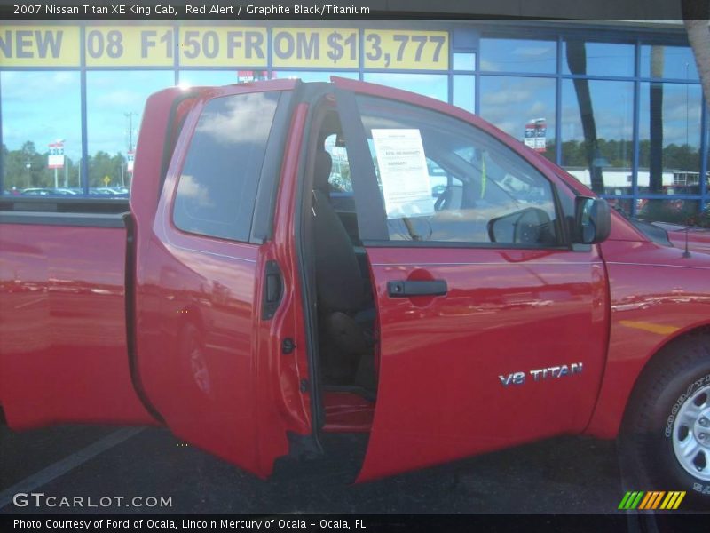 Red Alert / Graphite Black/Titanium 2007 Nissan Titan XE King Cab