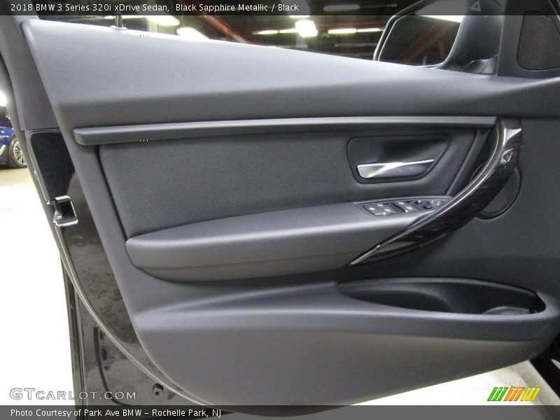 Black Sapphire Metallic / Black 2018 BMW 3 Series 320i xDrive Sedan