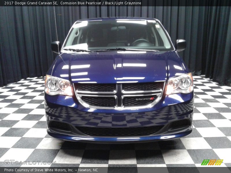 Contusion Blue Pearlcoat / Black/Light Graystone 2017 Dodge Grand Caravan SE