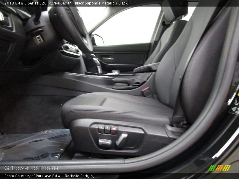 Black Sapphire Metallic / Black 2018 BMW 3 Series 320i xDrive Sedan