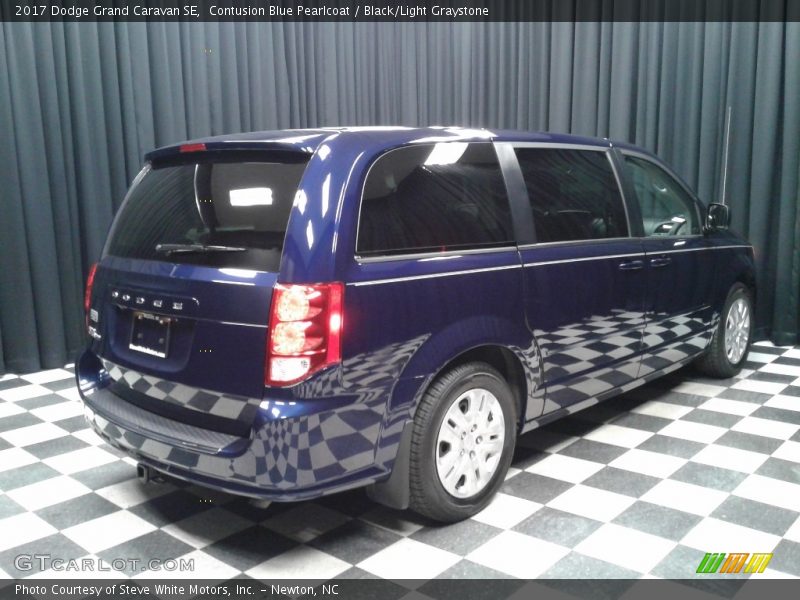 Contusion Blue Pearlcoat / Black/Light Graystone 2017 Dodge Grand Caravan SE