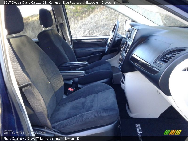 Contusion Blue Pearlcoat / Black/Light Graystone 2017 Dodge Grand Caravan SE