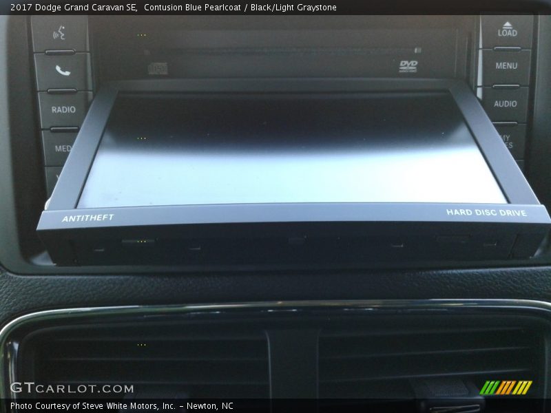 Contusion Blue Pearlcoat / Black/Light Graystone 2017 Dodge Grand Caravan SE