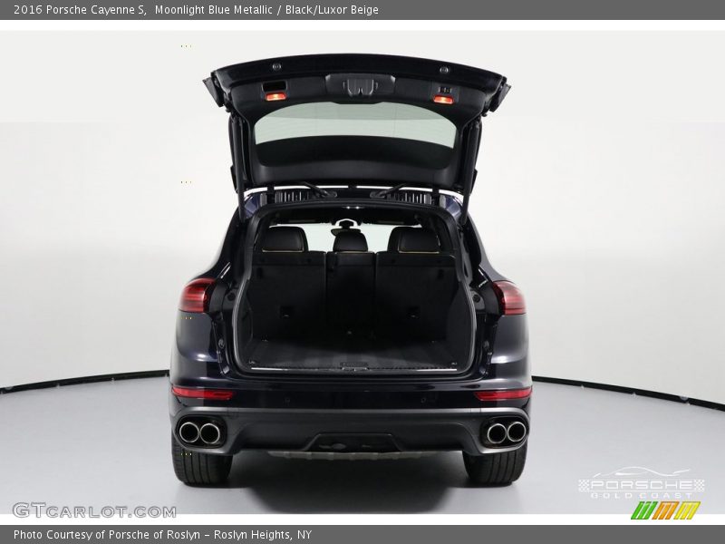 Moonlight Blue Metallic / Black/Luxor Beige 2016 Porsche Cayenne S
