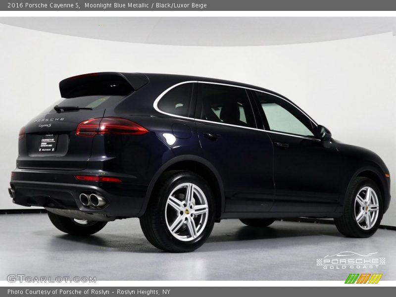 Moonlight Blue Metallic / Black/Luxor Beige 2016 Porsche Cayenne S