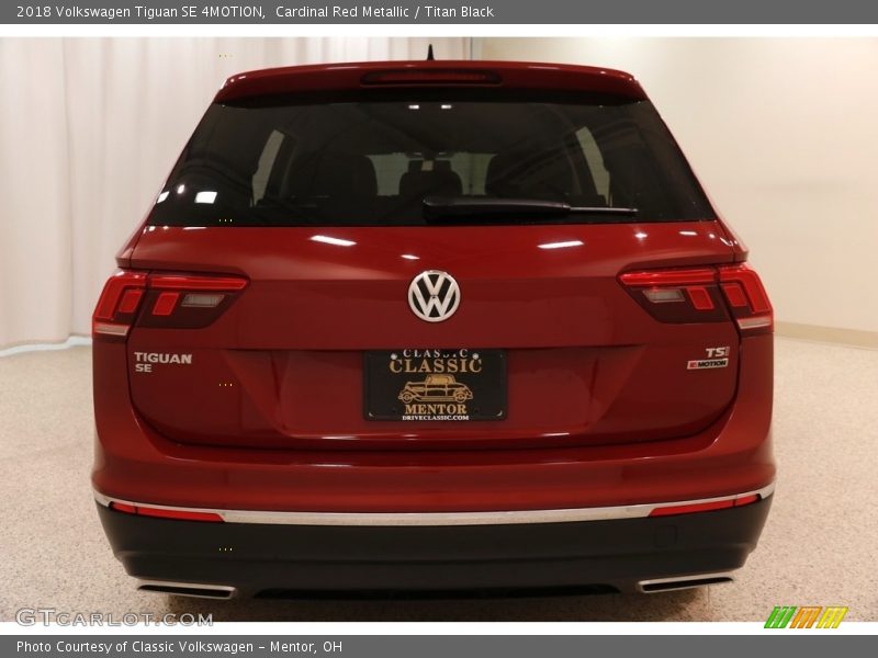 Cardinal Red Metallic / Titan Black 2018 Volkswagen Tiguan SE 4MOTION