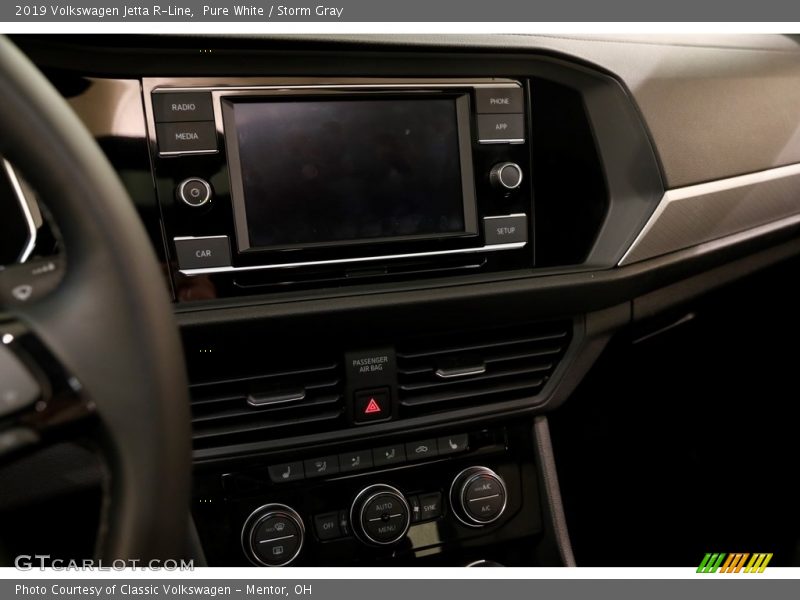 Pure White / Storm Gray 2019 Volkswagen Jetta R-Line