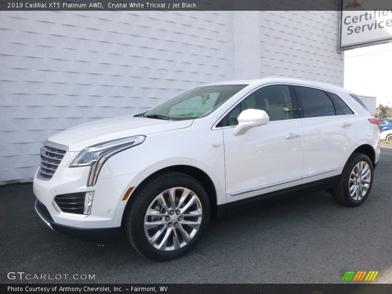 Crystal White Tricoat / Jet Black 2019 Cadillac XT5 Platinum AWD