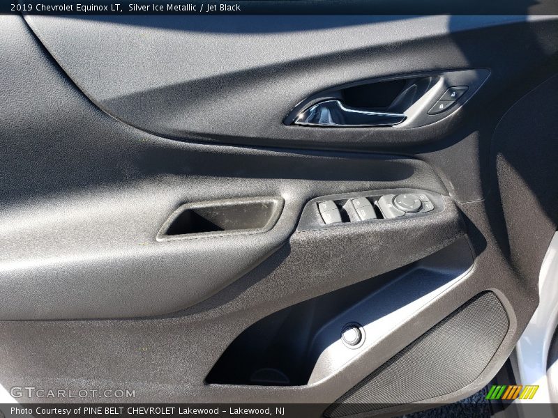 Silver Ice Metallic / Jet Black 2019 Chevrolet Equinox LT